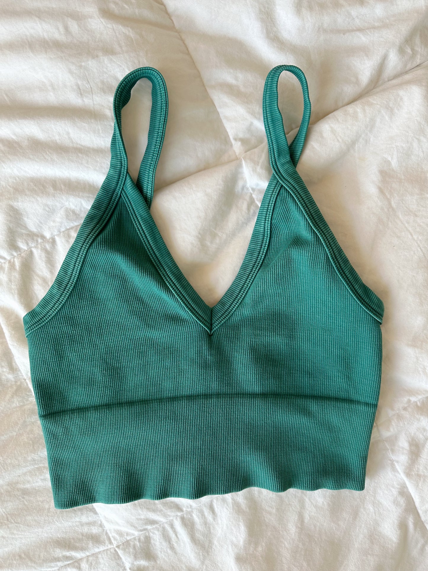 RIBBED V-NECK TANK