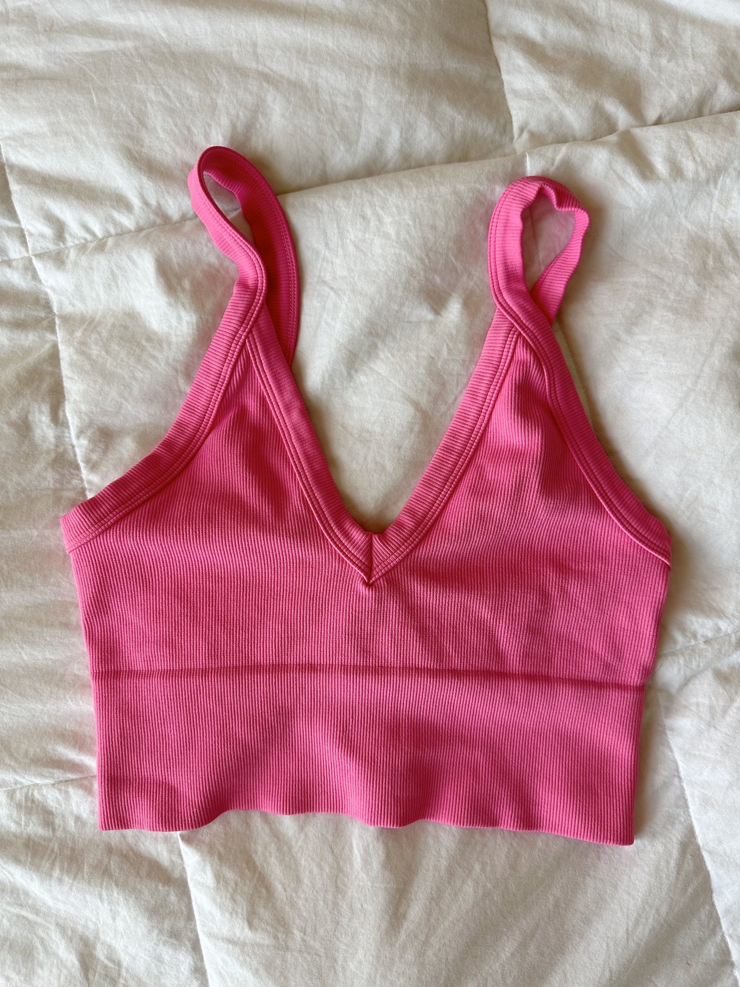 RIBBED V-NECK TANK