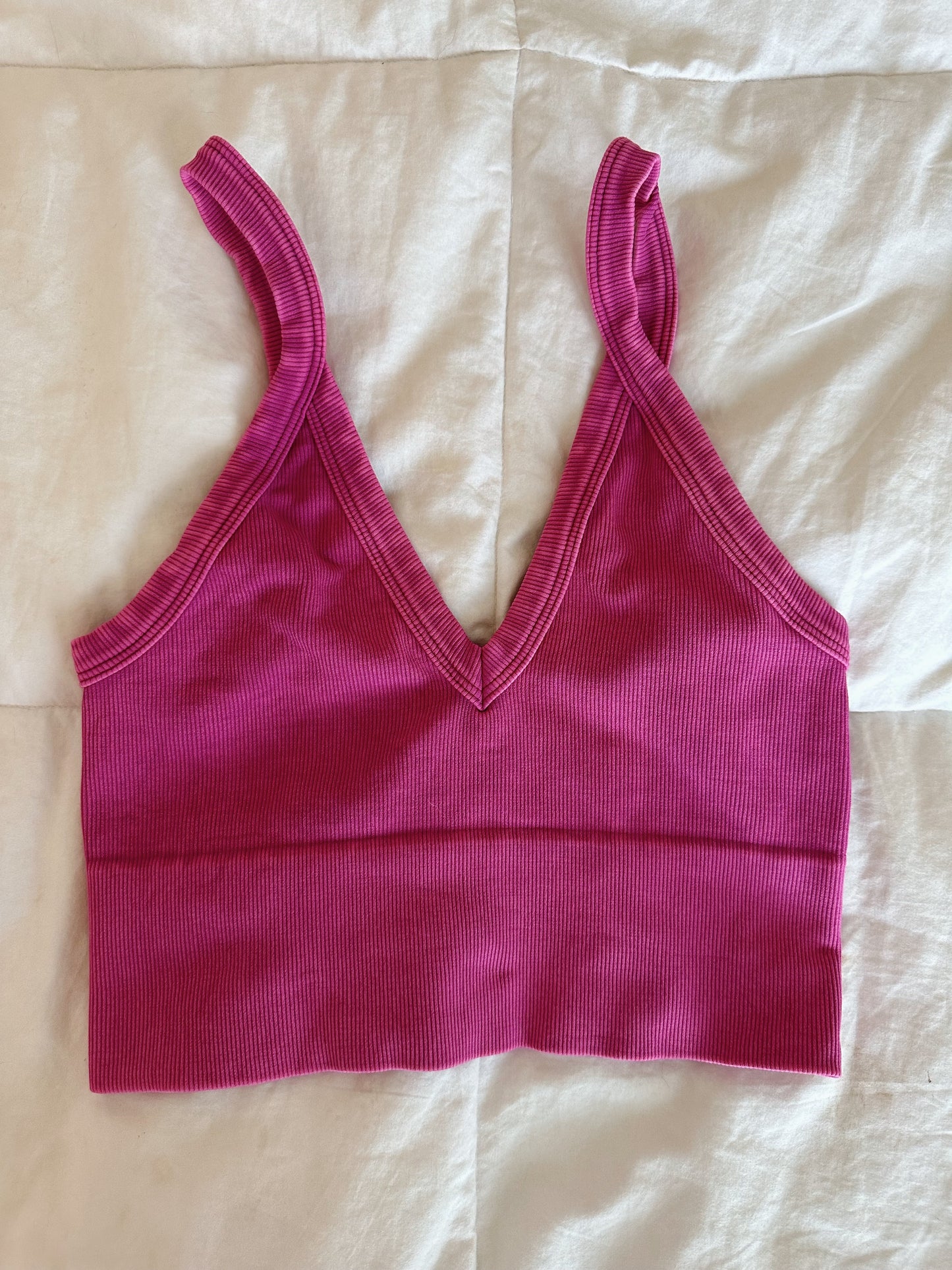 RIBBED V-NECK TANK