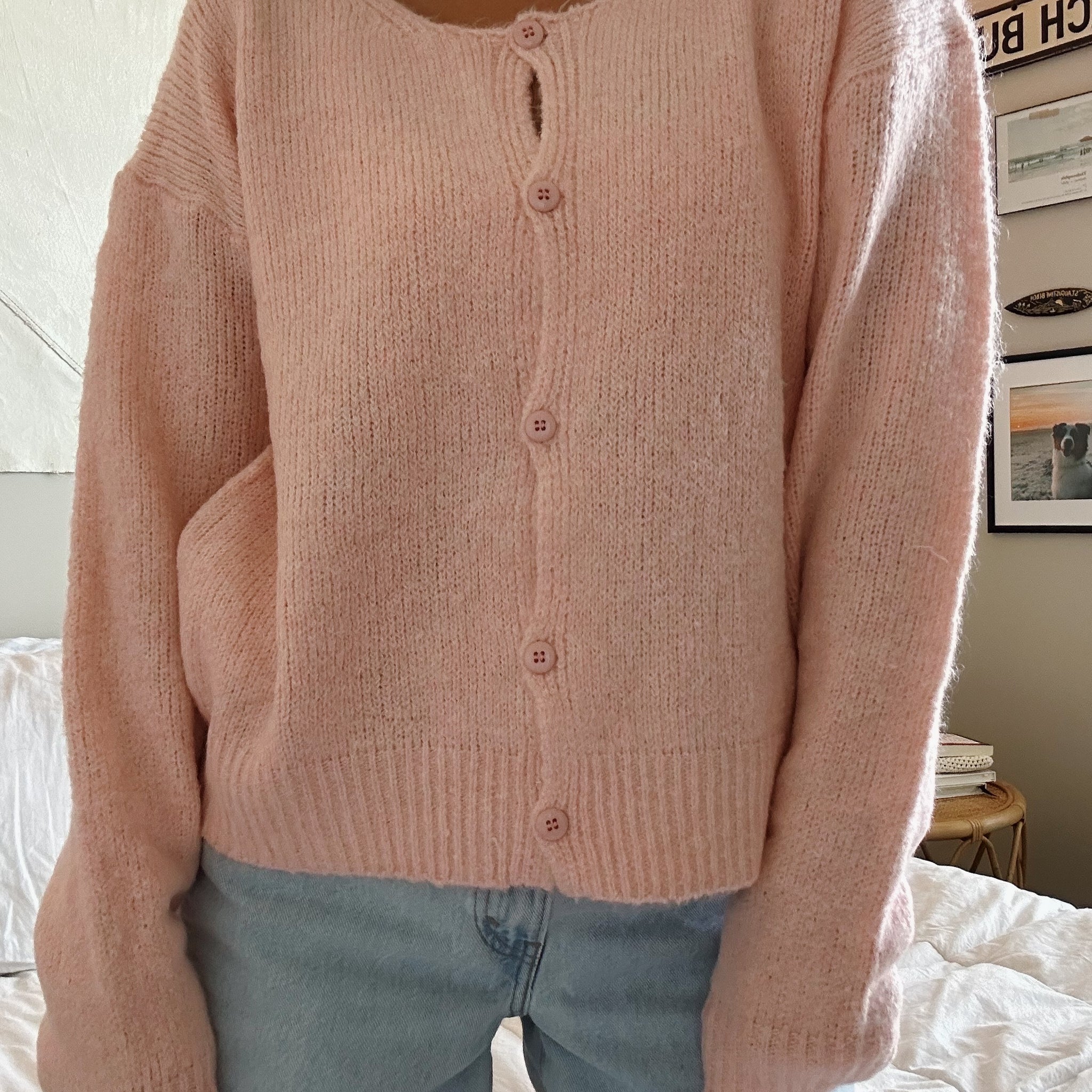 BUTTON DOWN SOFT KNIT CARDIGAN