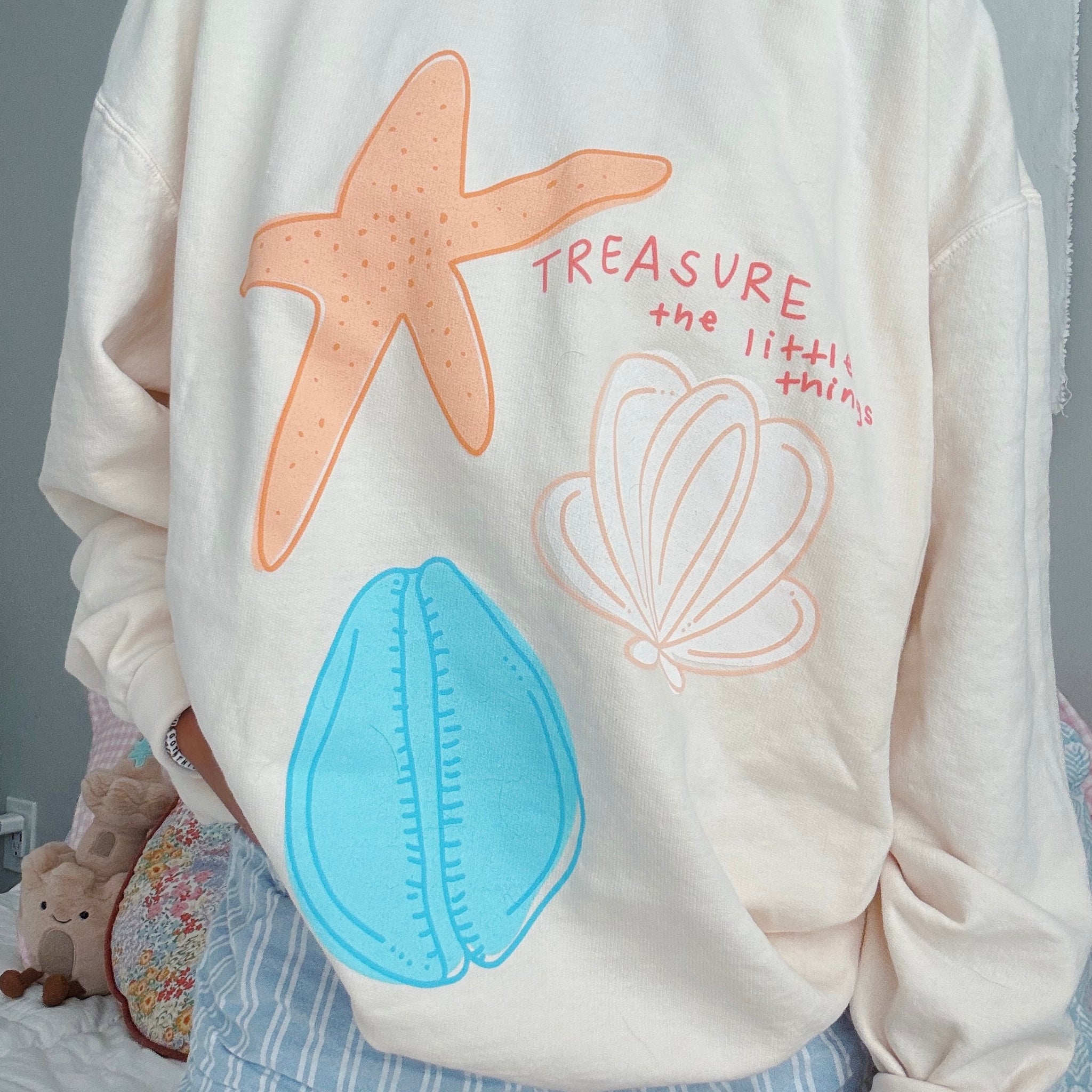 IVORY TREASURE CREWNECK