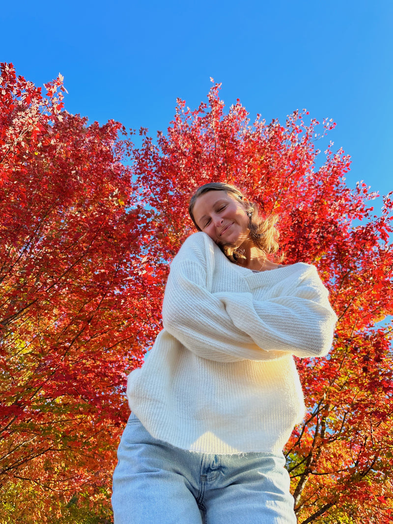 SOFT KNIT CLASSIC SWEATER Olive Lynn