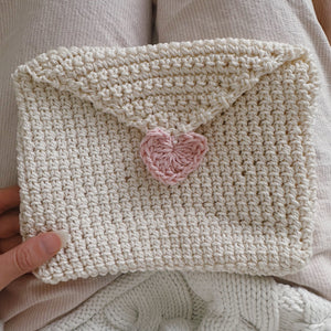 CROCHET ENVELOPE KINDLE SLEEVE