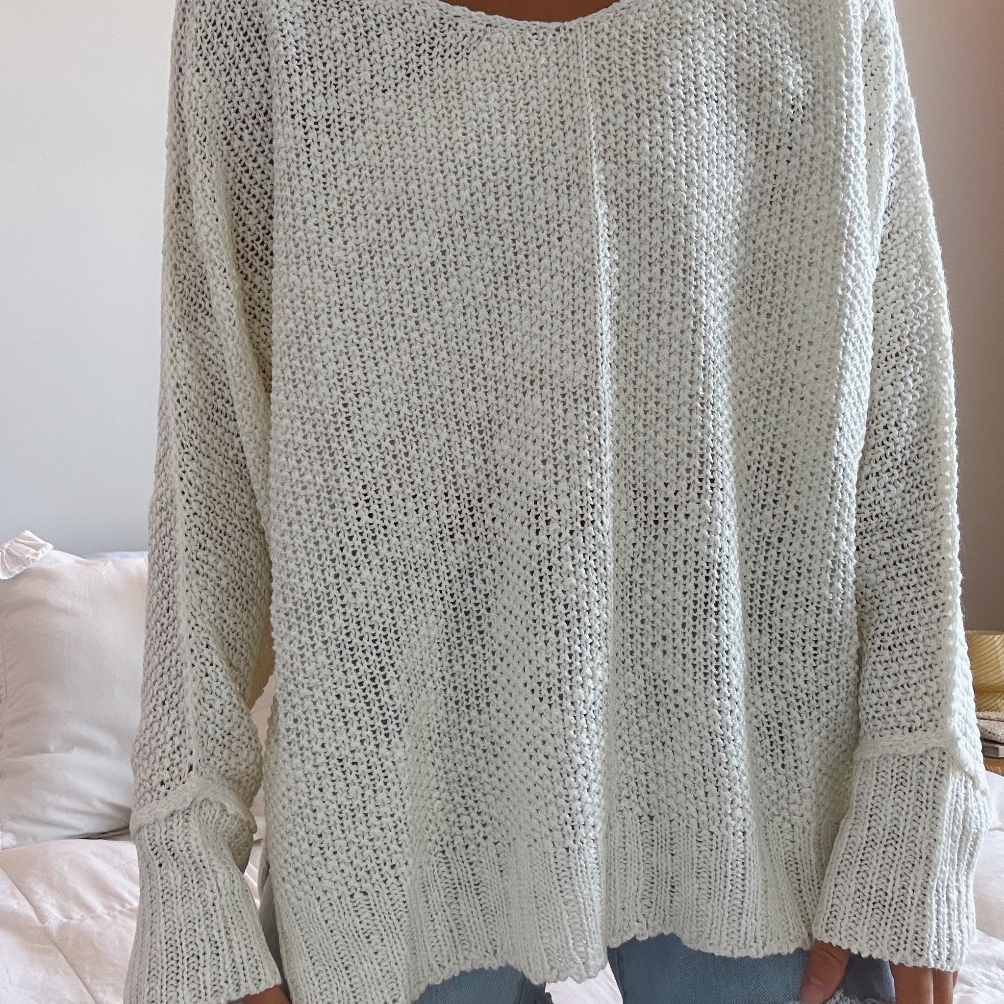 REVERSE SEAM LOOSE FIT SWEATER