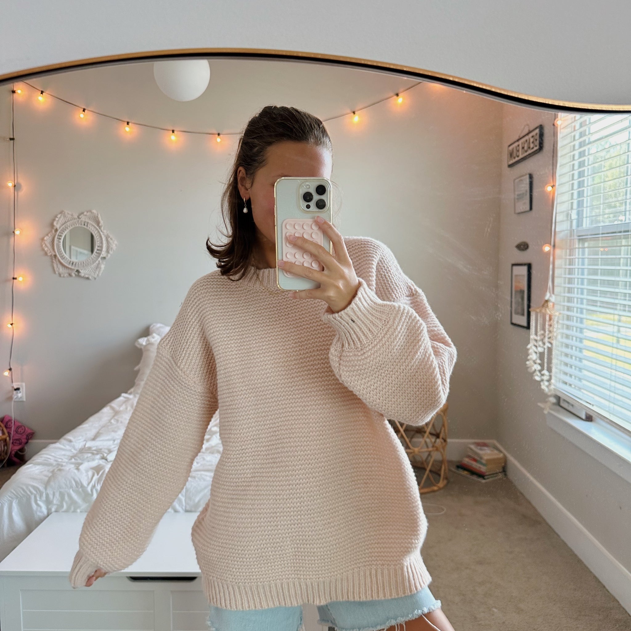 CHAMPAGNE OVERSIZED CHUNKY SWEATER