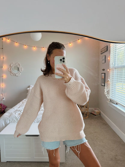 CHAMPAGNE OVERSIZED CHUNKY SWEATER