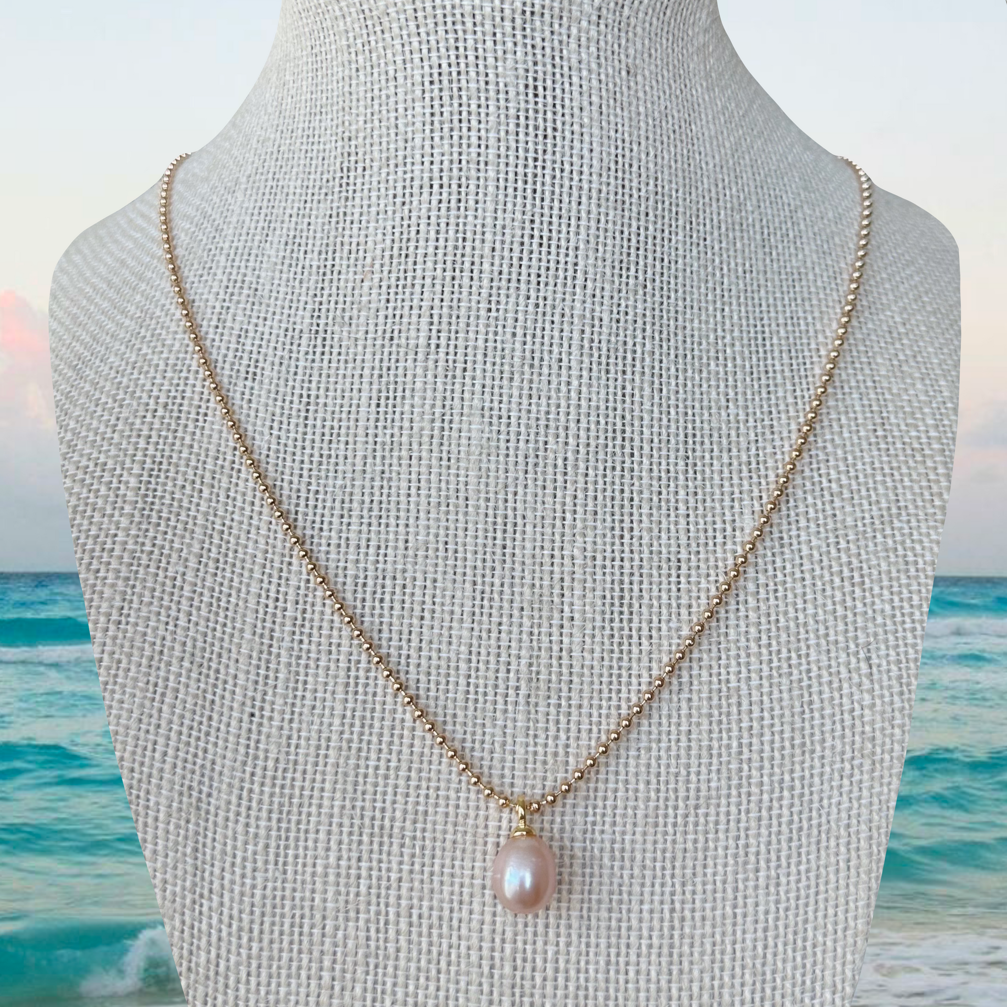 PINK PEARL STATEMENT NECKLACE