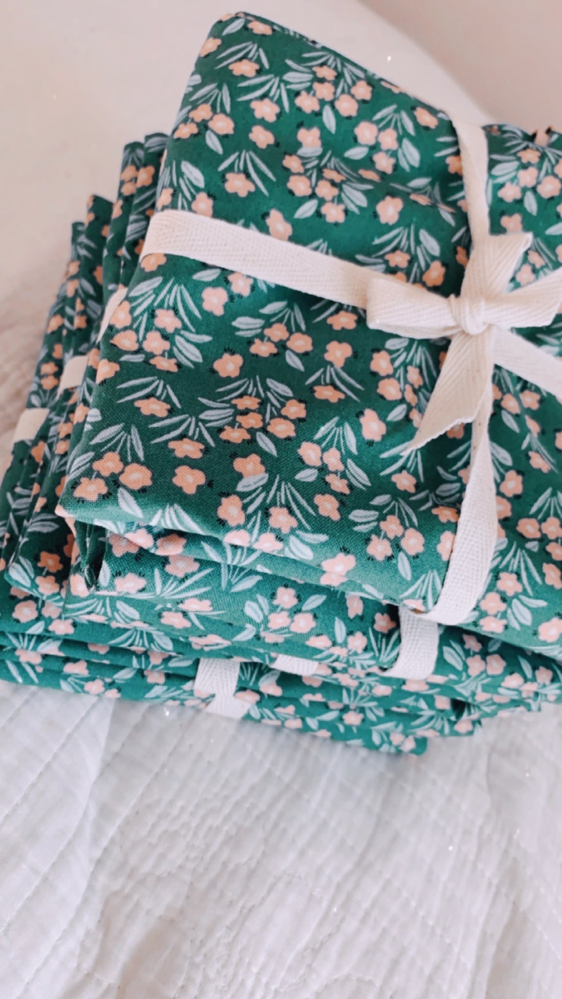 GREEN FLOWER TOTE