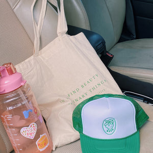 GREEN “FIND BEAUTY” TOTE