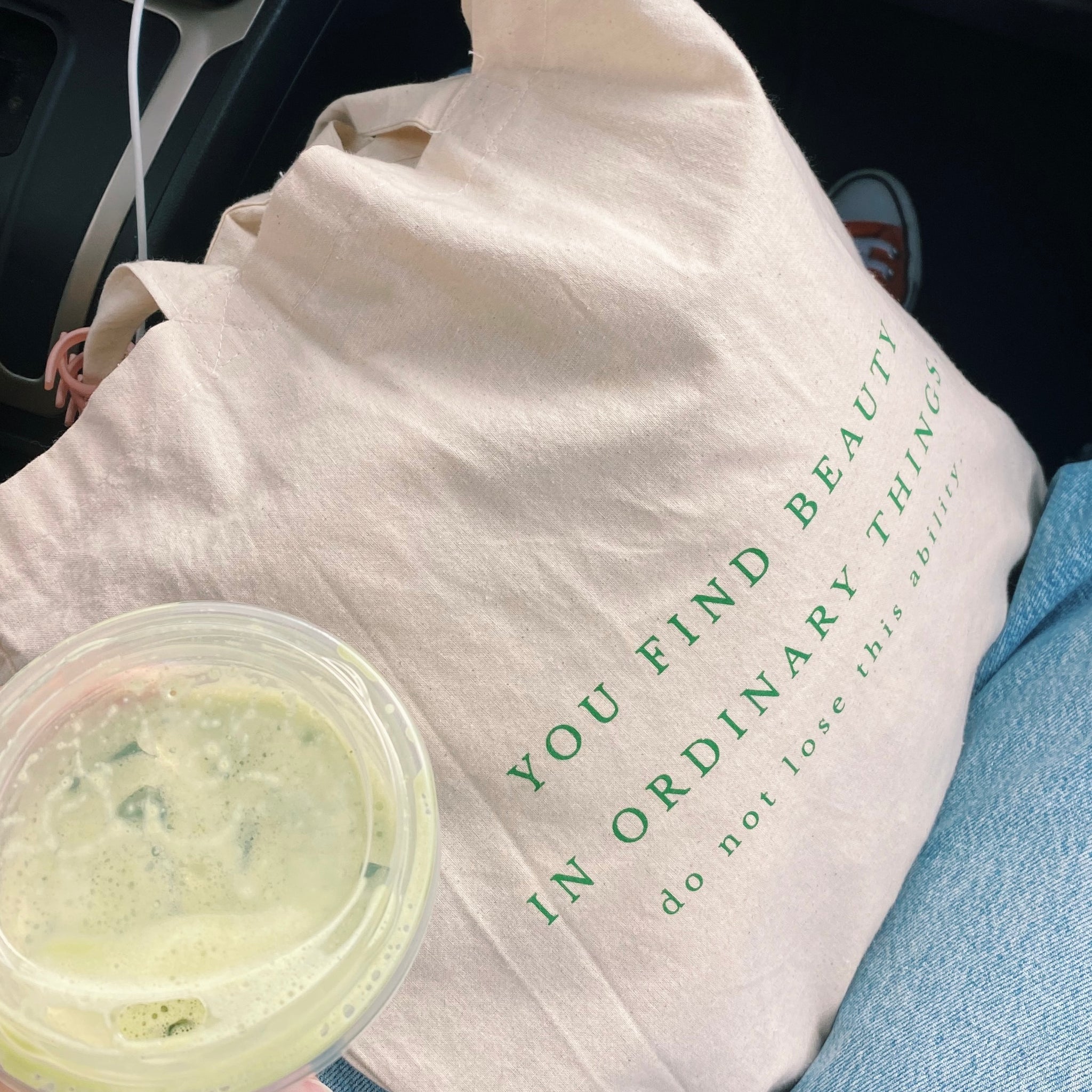 GREEN “FIND BEAUTY” TOTE
