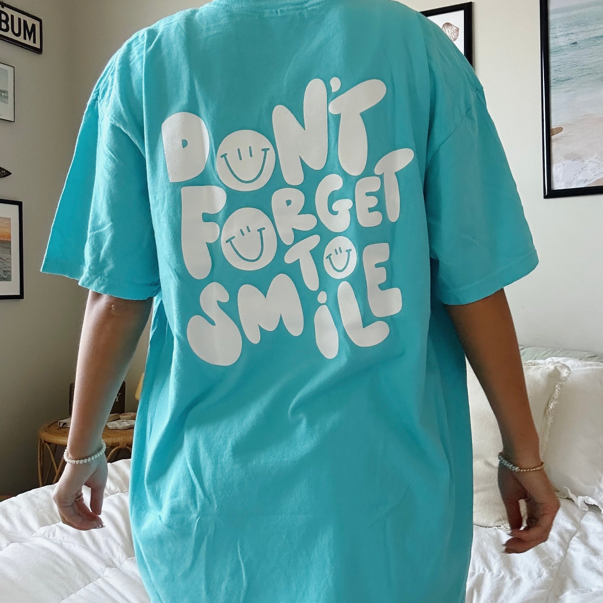 BLUE DON'T FORGET TO SMILE TEE