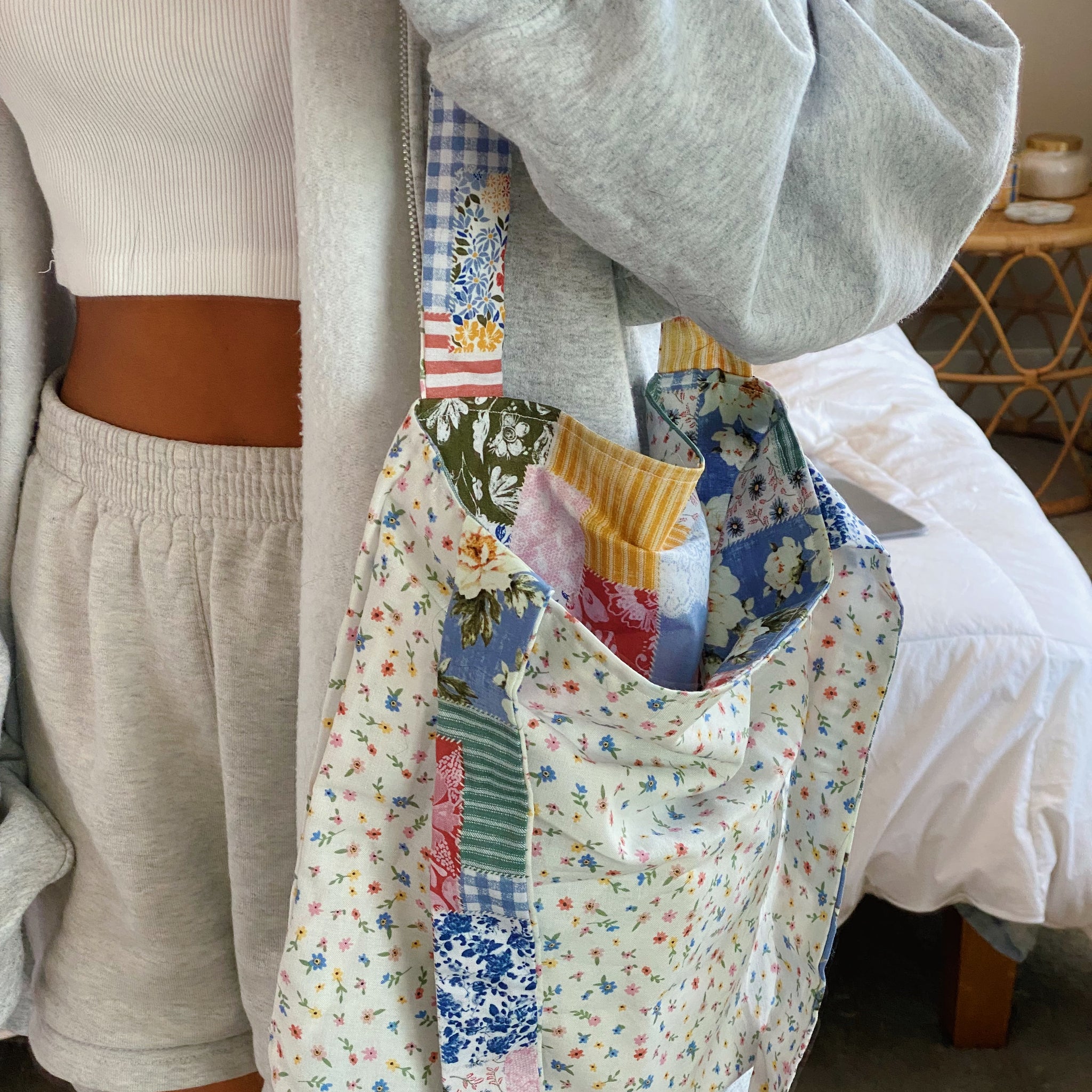 FLORAL PATCHWORK TOTE