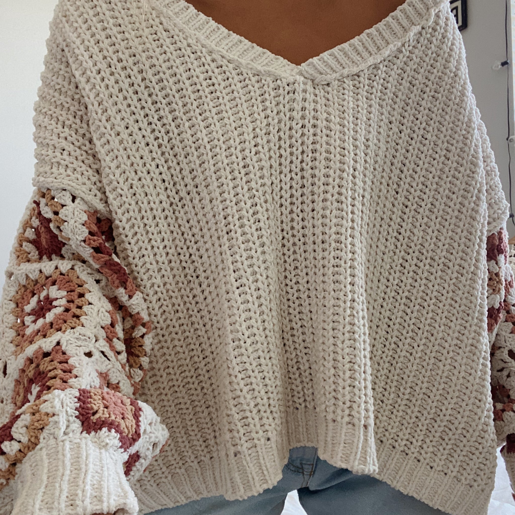 COZY QUILTED SLEEVE SWEATER